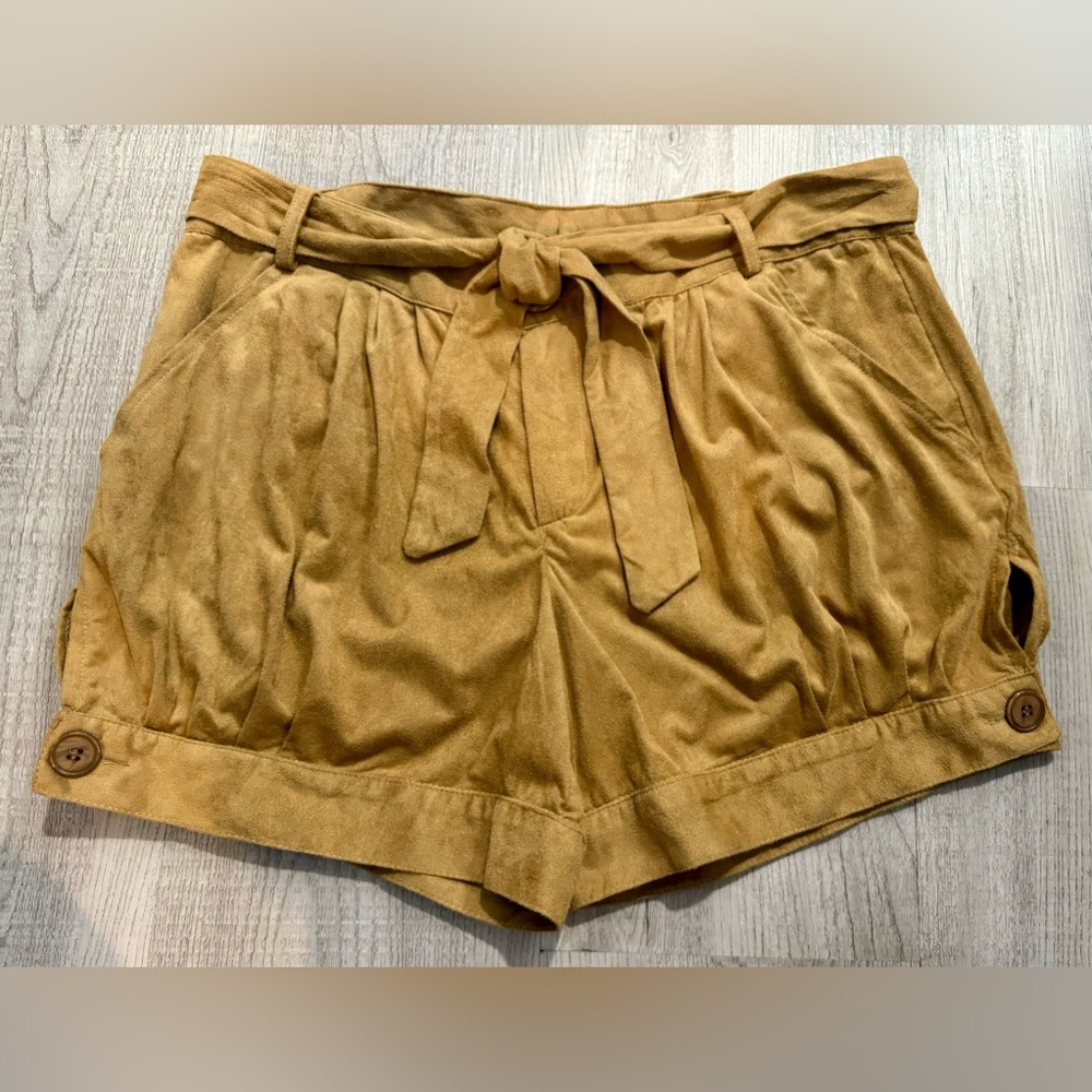 grass collection Camel Tie Front Faux Suede Puff Short. Size 11. Pleated, cutout